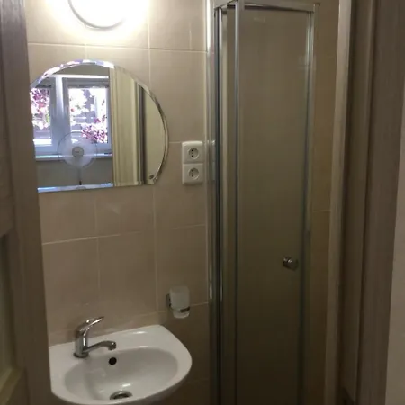 дворик на жуковского Apartmán