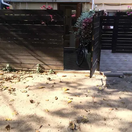 Daire дворик на жуковского